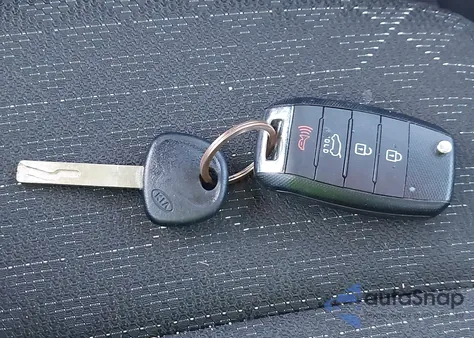 2019 Kia Rio Lx из США, поврежденный, VIN 3KPA24AB3KE204355